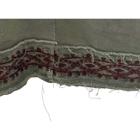 POL Gray/Green Embroidered Long Sleeve Oversized Tunic Top (M) - Picture 5 of 15